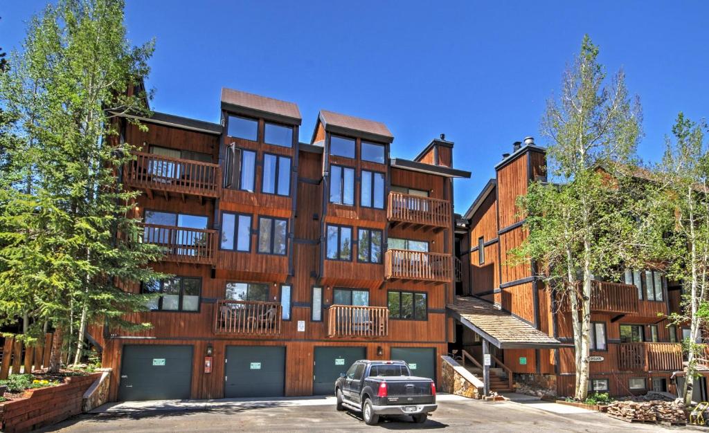 Mountainside Breck Condo With Shared Pool And Hot Tub! - Breckenridge, CO