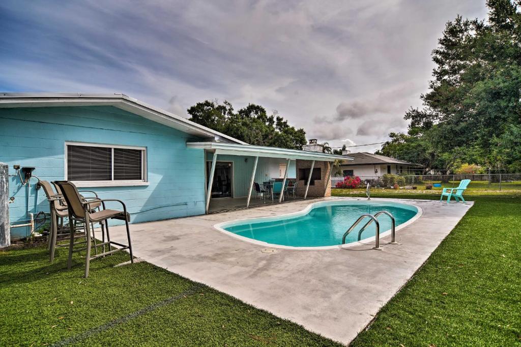 Sarasota Home With Large Backyard And Water Access - Florida