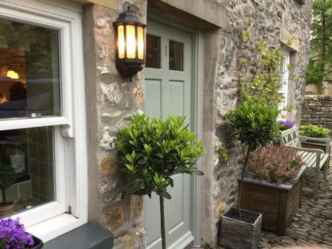 Kirkby Lonsdale Places to Stay and Lodgings cozycozy