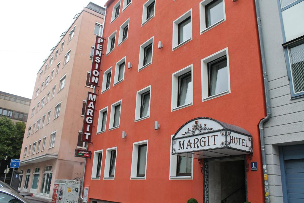 Pension Margit - Munich