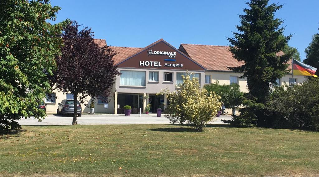 Hotel The Originals Bernay Acropole - Normandie