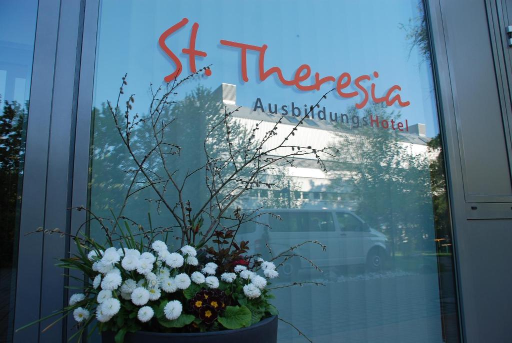 Ausbildungshotel St. Theresia - München