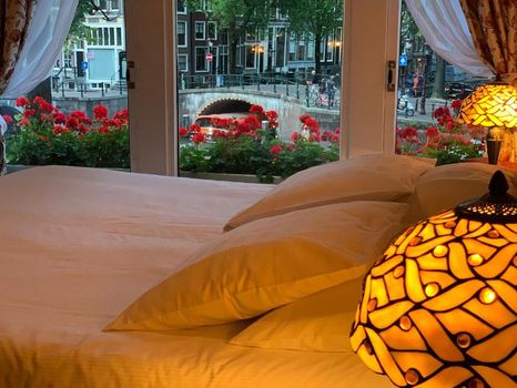 7575 Amsterdam Short Term and Weekly Rentals cozycozy