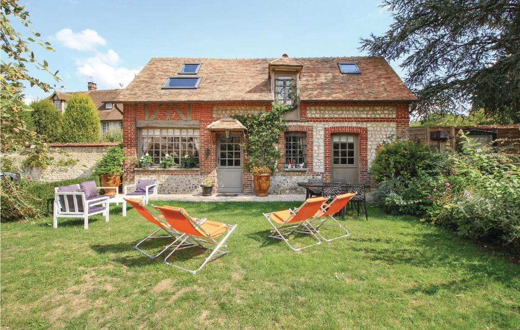 Awesome Home In Les Damps With 2 Bedrooms And Wifi - Eure