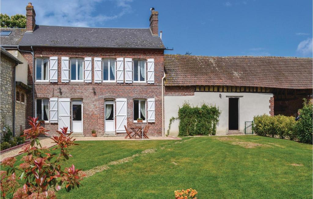 Beautiful Home In Trie-chteau With 2 Bedrooms And Wifi - Gisors