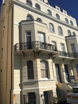 Folkestone Apartments and Condos For Rent cozycozy