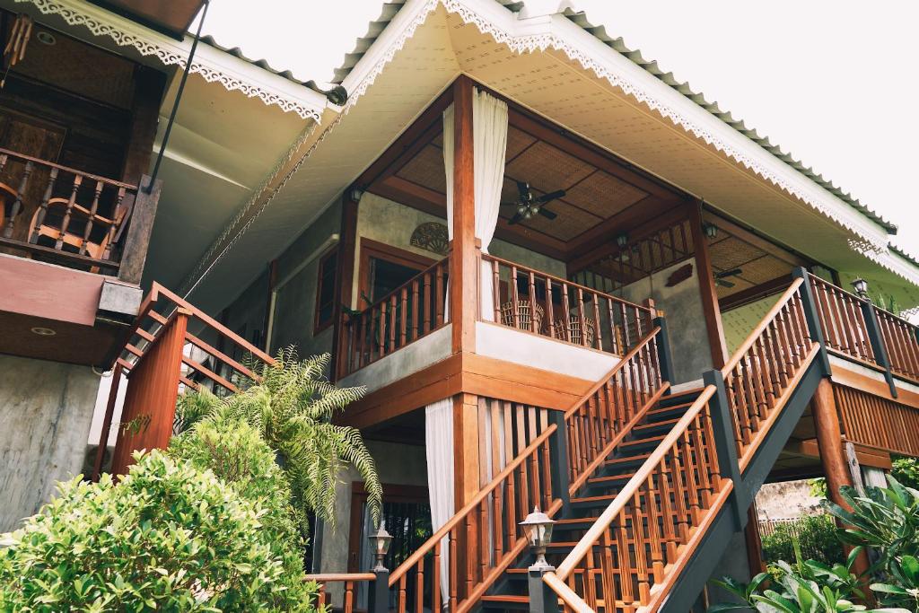 Buri Gallery House - Chiang Mai