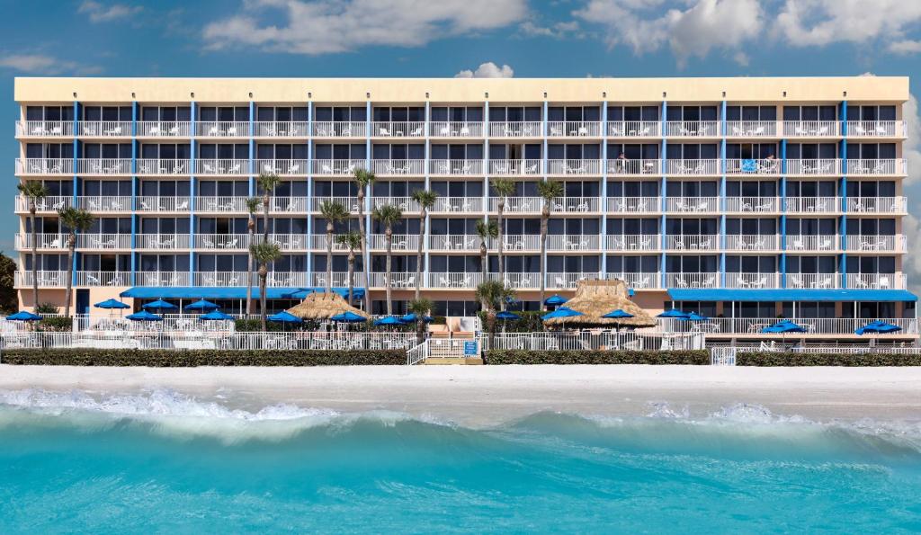 DoubleTree Beach Resort by Hilton Tampa Bay – North Redington Beach - Madeira Beach