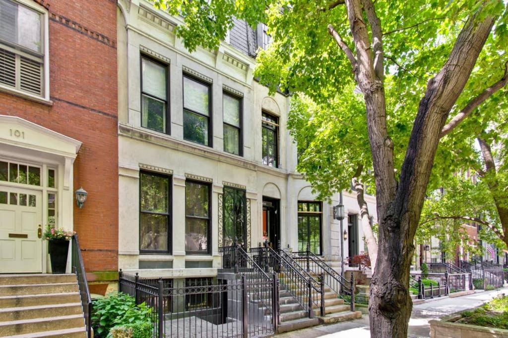 Historic luxury Townhouse in Downtown Chicago - Chicago, IL