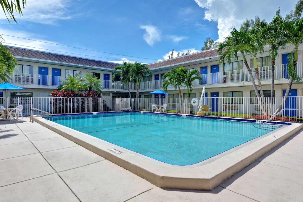 Motel 6 Dania Beach - Fort Lauderdale
