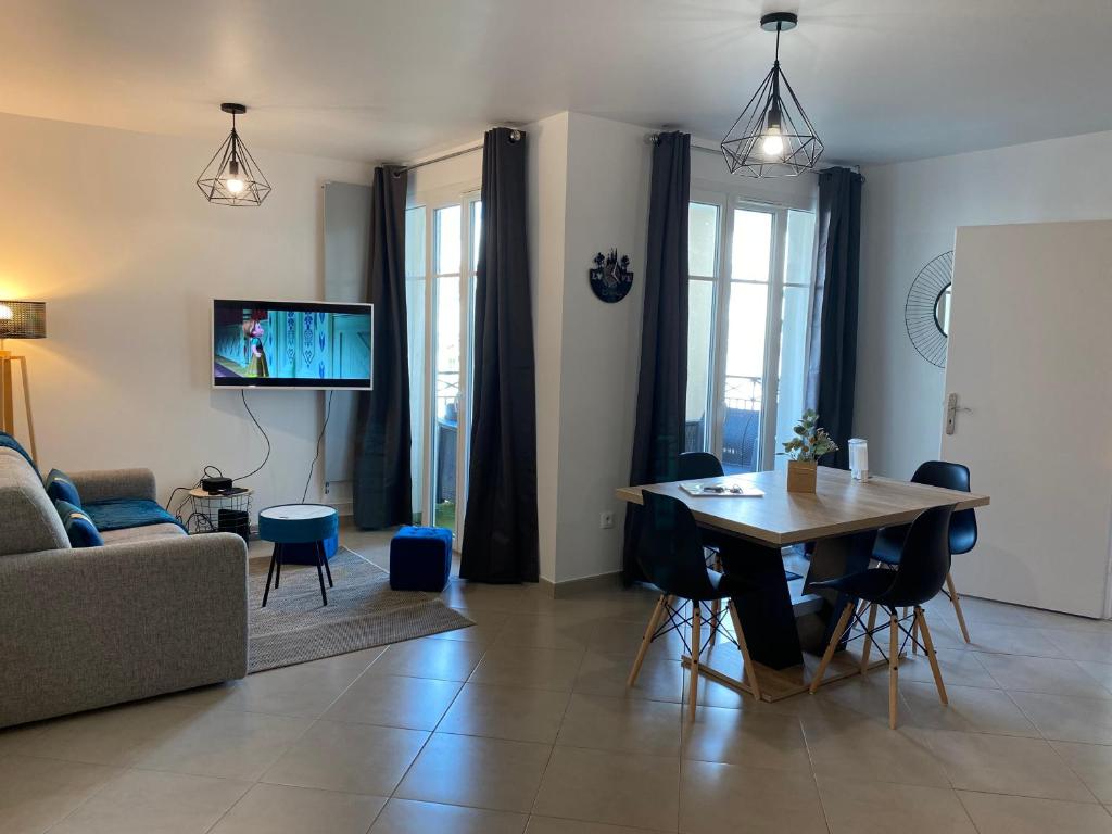 Douillet By Dream Apartments - Bailly-Romainvilliers