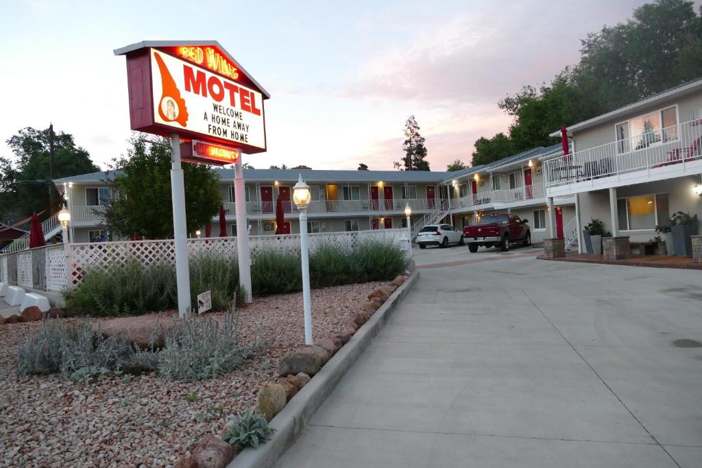 Red Wing Motel - Colorado Springs