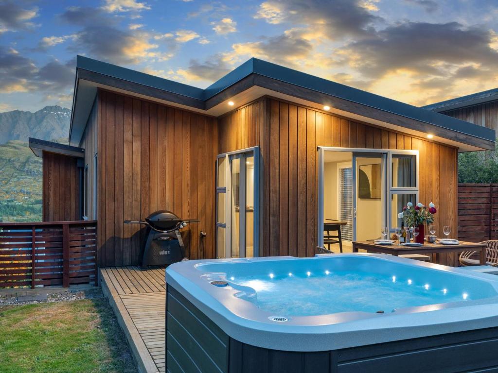 Highview Haven by Relaxaway Holiday Homes - Queenstown