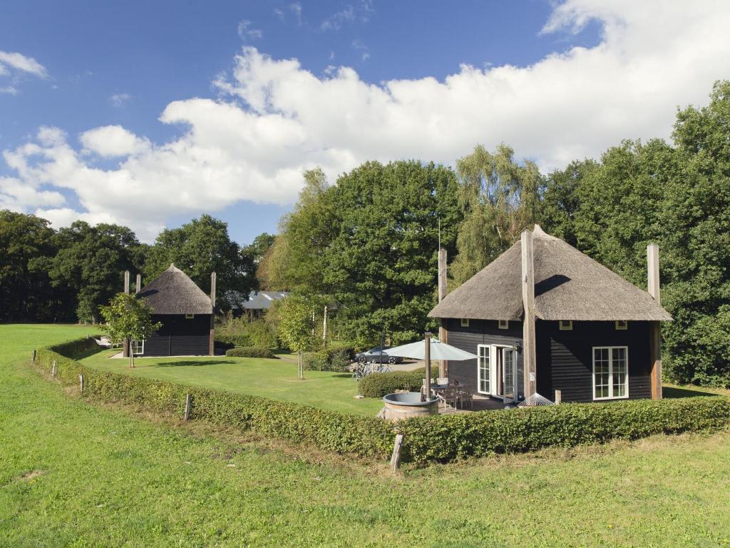 Authentic house with or without hot tub, near nature reserve - Wierden