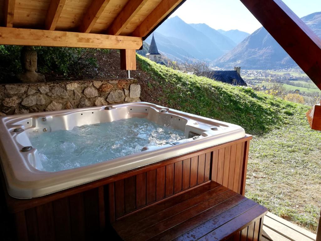 Le Grand Chalet Avec Spa Et Sauna - Hautes-Pyrénées