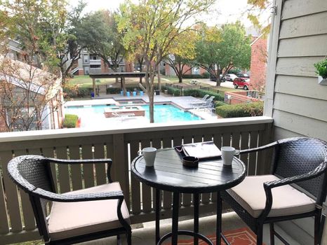 Irving Vacation Rentals and Airbnb cozycozy