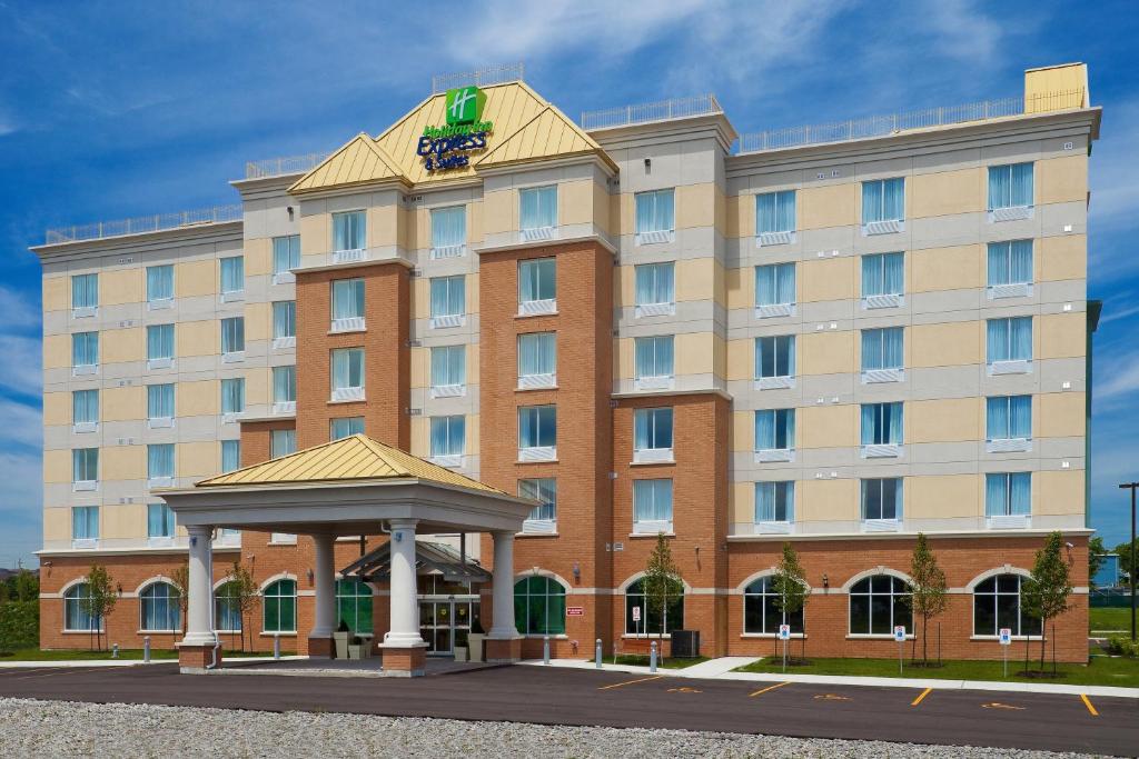 Holiday Inn Express Hotel & Suites Clarington - Bowmanville, an IHG Hotel - Bowmanville