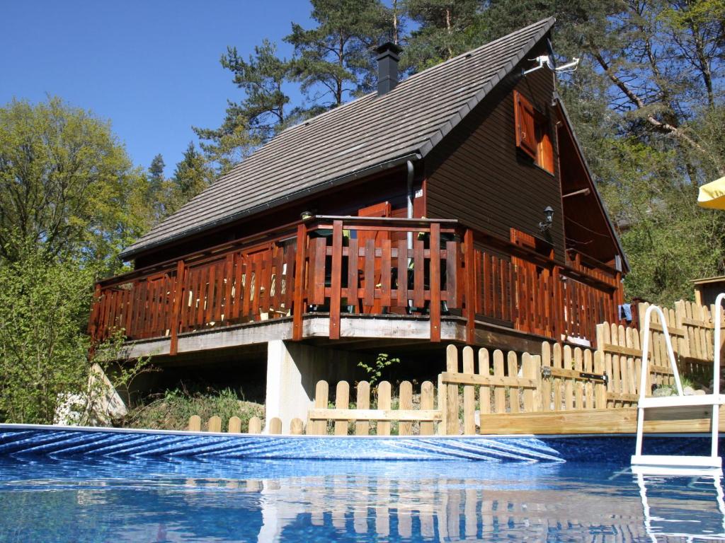 Pretty Chalet In Beaulieu France With Private Swimming Pool - Lac de Bort-les-Orgues