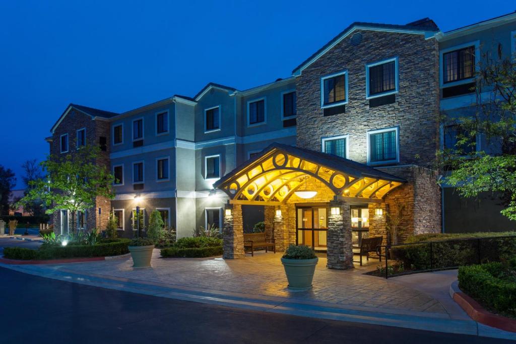 Staybridge Suites Irvine East/Lake Forest, an IHG Hotel - Orange County (State)