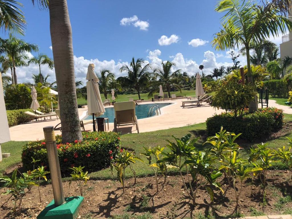 Beautiful One Bedroom Unit With Pool And Beach Club In A Golf Project - Punta Cana