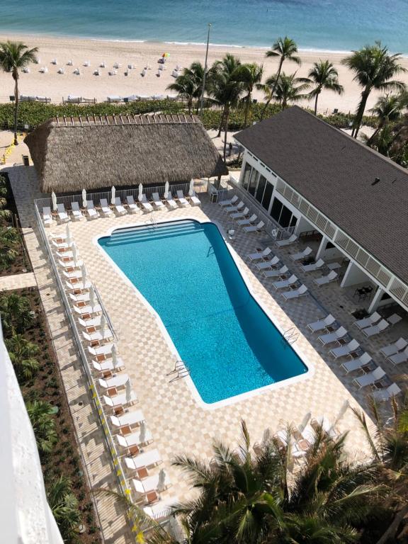 Beachcomber Resort & Club - Fort Lauderdale
