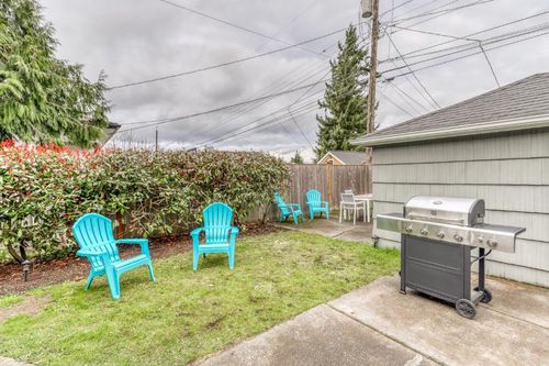 Victory Heights Seattle airbnb, hotels and vacation rentals