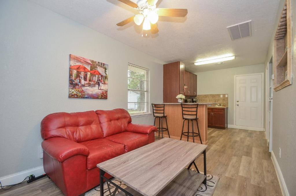 Attractive Suite By Memorial City Mall, W Houston - Houston, TX