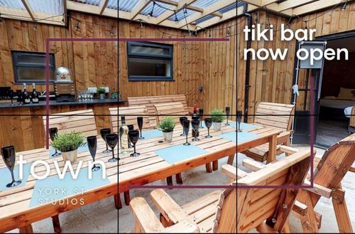 2159 Liverpool Short Term and Weekly Rentals cozycozy