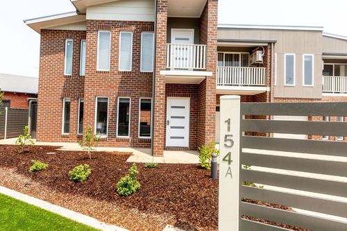 Wagga Wagga Vacation Rentals & Airbnb COZYCOZY