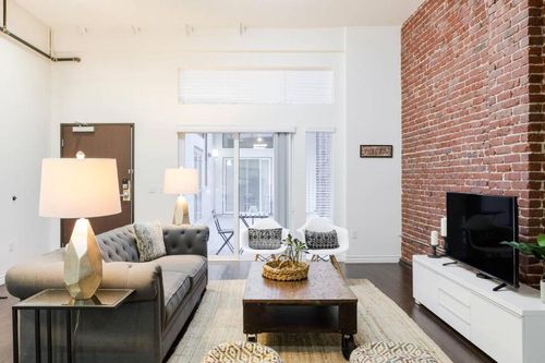 Los Angeles, CA Aparthotels and Serviced Apartments cozycozy