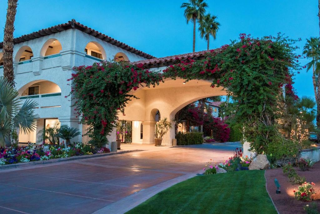 Best Western Plus Las Brisas Hotel - Palm Springs, CA