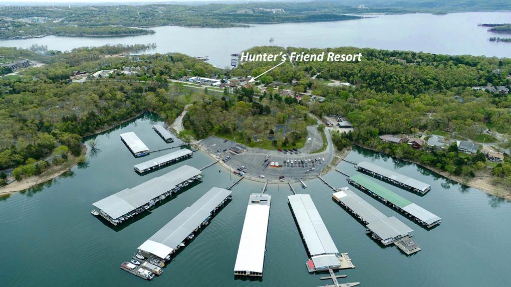 Hunter's Friend Resort Near Table Rock Lake - Table Rock Lake