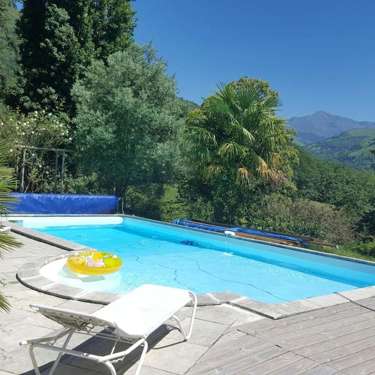 Villa De 3 Chambres Avec Piscine Privee Jardin Clos Et Wifi A Aspin En Lavedan - Hautes-Pyrénées