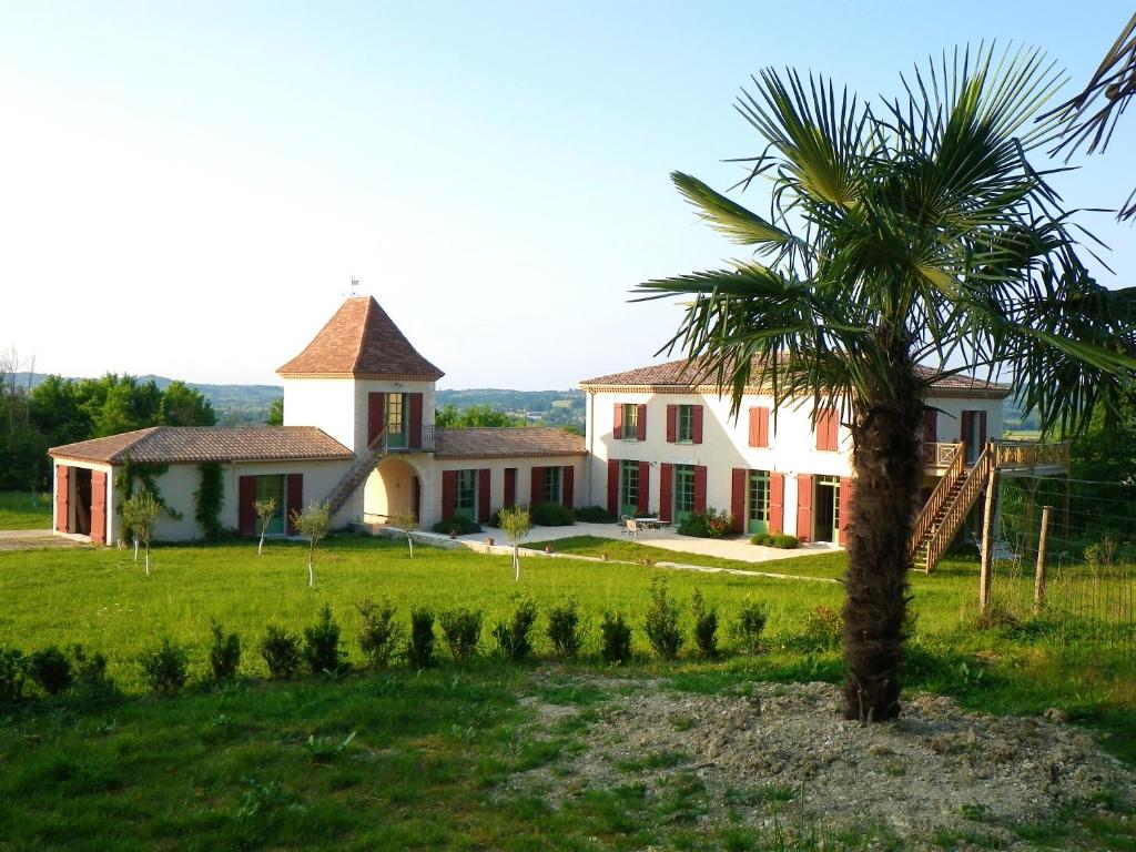 Villa De 9 Chambres Avec Piscine Privee Jardin Amenage Et Wifi A Villeneuve Sur Lot - Villeneuve-sur-Lot