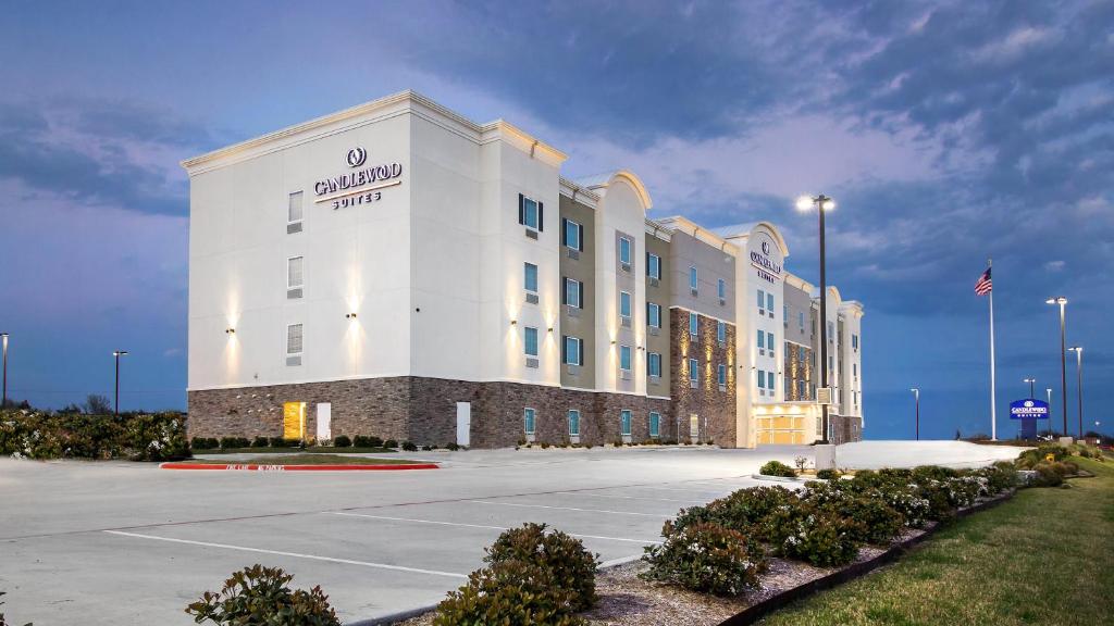 Candlewood Suites Waco, an IHG Hotel - Waco, TX