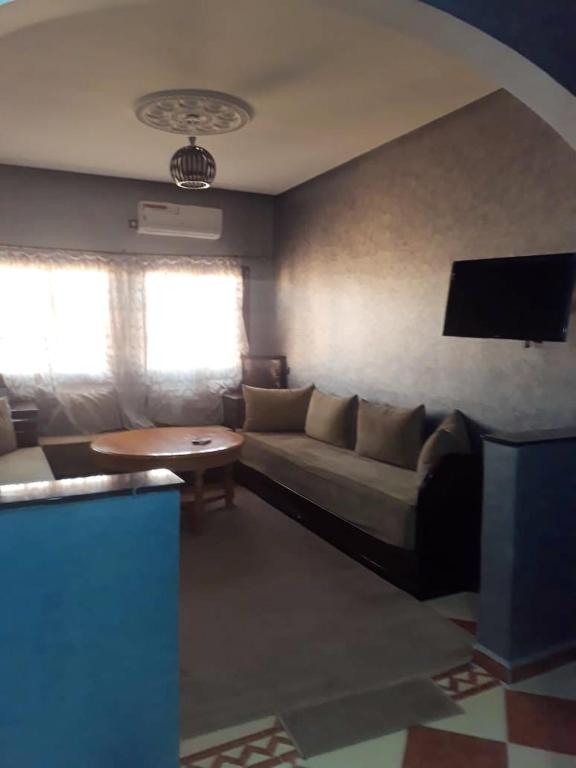 Apartment with 2 bedrooms in Tarmigt with wonderful city view balcony and WiFi - Ouarzazate