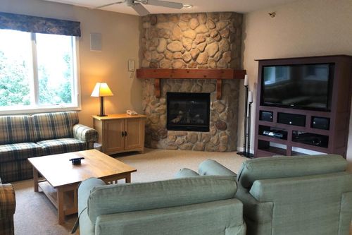 Stowe, VT Holiday Apartment rentals cozycozy