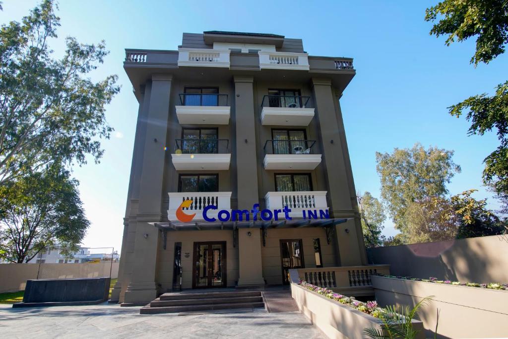 Comfort Inn Dehradun - Dehradun