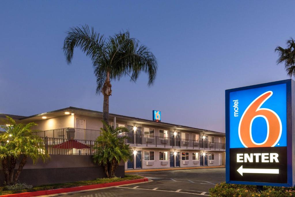 Motel 6-Fontana, CA - San Bernardino