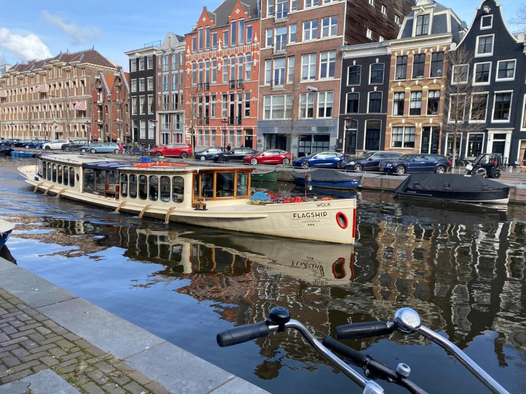 All Amsterdam Sights And Museums Within Walking Distance! - Amsterdam