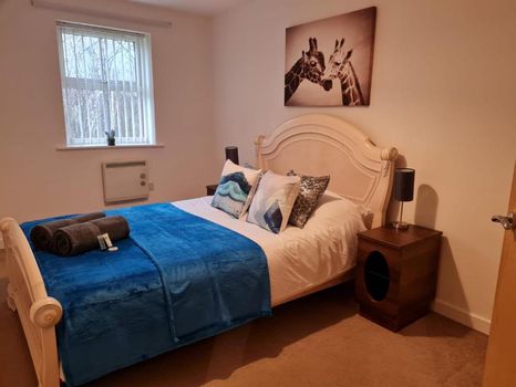 Warrington Holiday Apartment rentals cozycozy