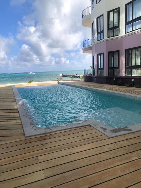 Diamante Beachfront Suites - Belize
