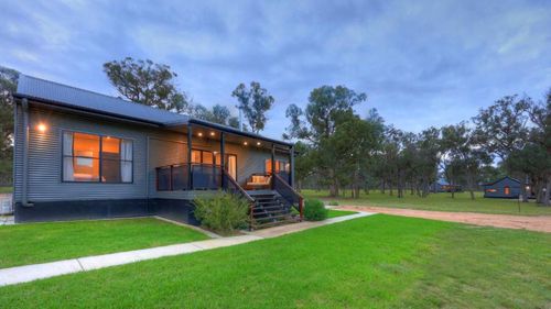 Stanthorpe Holiday Rentals & Airbnb COZYCOZY