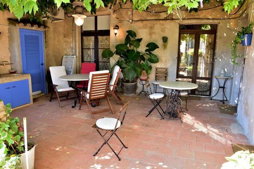 Costa Brava Apartments and Condos For Rent cozycozy