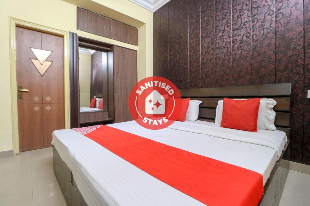Collection O 73819 Hotel Kingston - Chandigarh