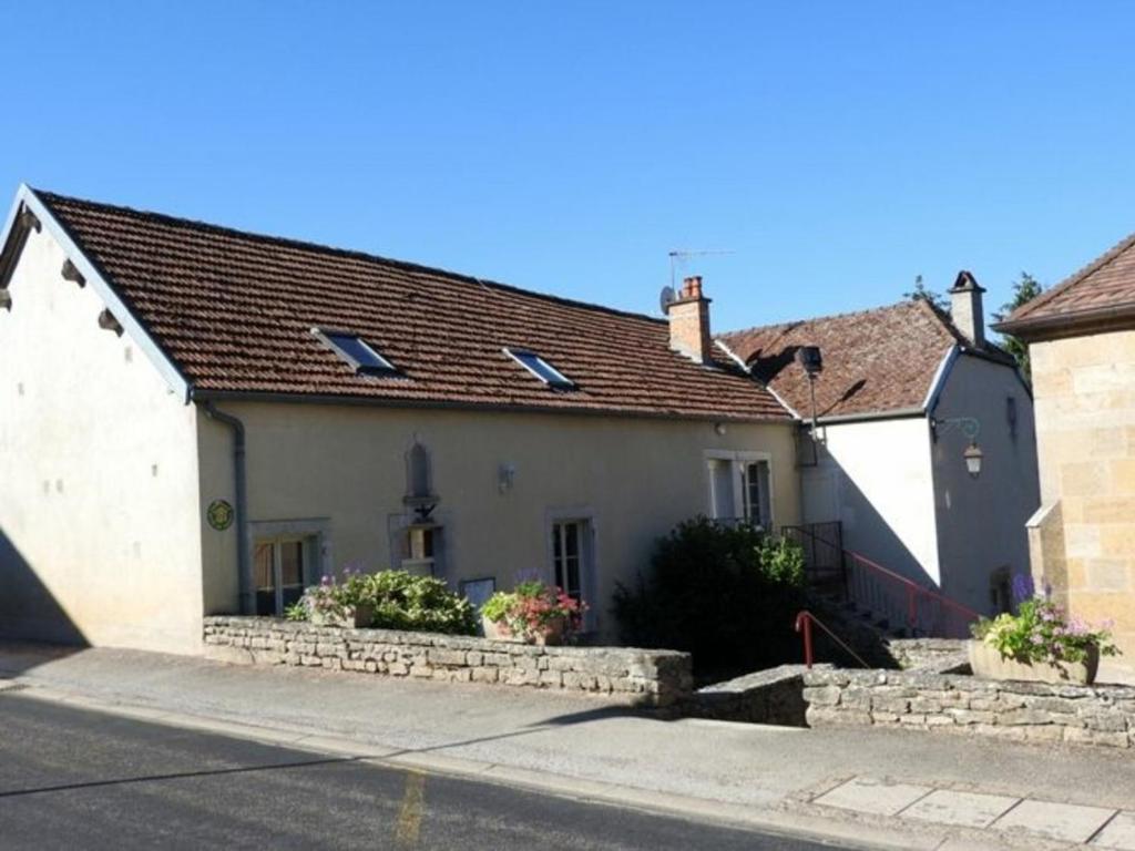 Gîte Perrancey-les-vieux-moulins, 3 Pièces, 4 Personnes - Fr-1-611-22 - Haute-Marne