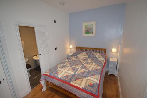 Dawlish Warren Places to Stay and Lodgings cozycozy