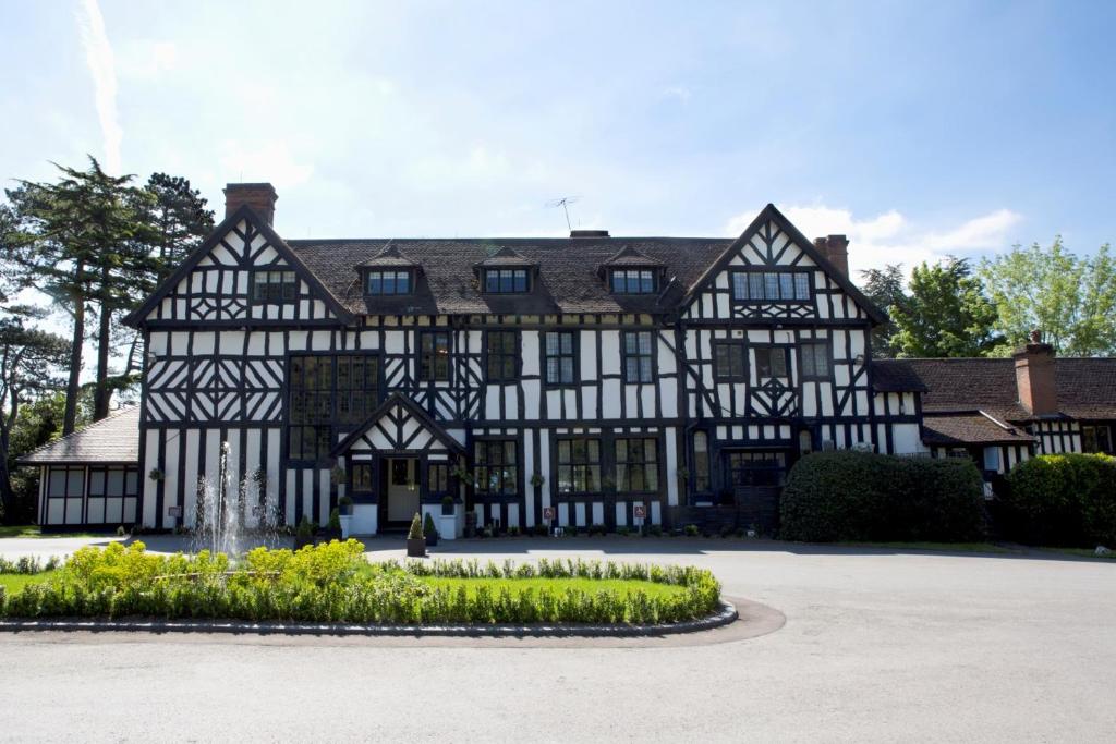 The Manor Elstree - Watford