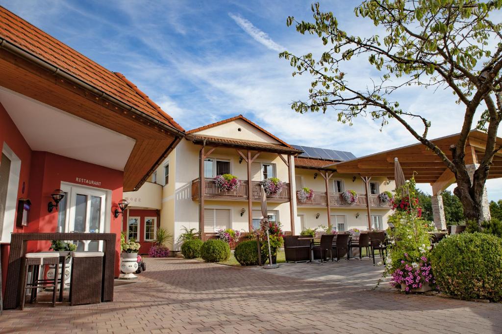Hotel-Restaurant Teuschler-Mogg - Bad Blumau