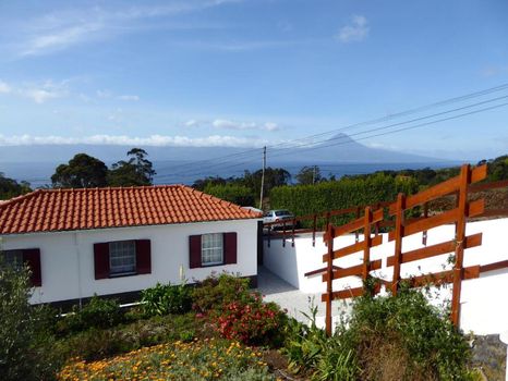 Azores Vacation Rentals and Airbnb cozycozy